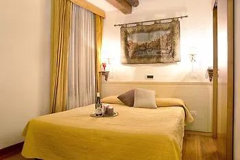 Spadaria San Marco Venedig 2*,